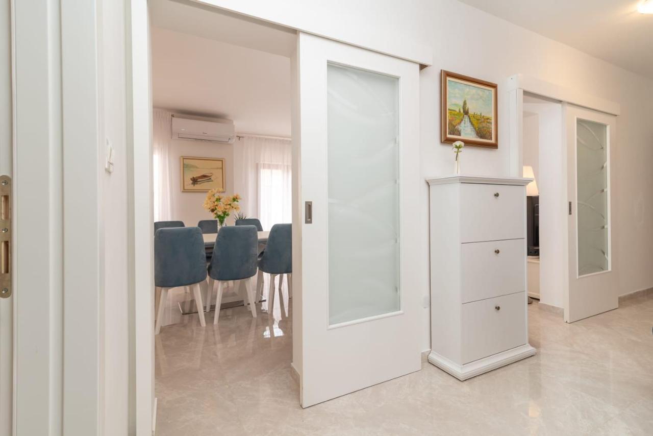 Oleandar Apartment Trogir Exterior foto
