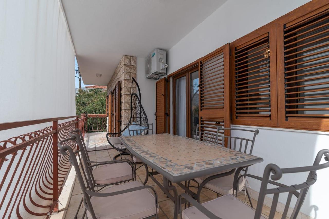 Oleandar Apartment Trogir Exterior foto
